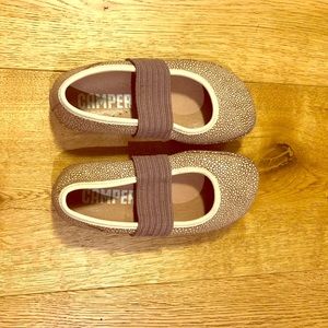 Camper toddler size 26 cream/purple leather flats